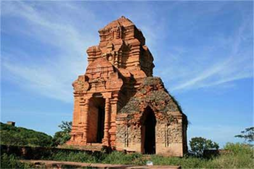 Nhóm Di tích cụm tháp Chăm Pô Sah Inư (Phú Hài - Phan Thiết)
