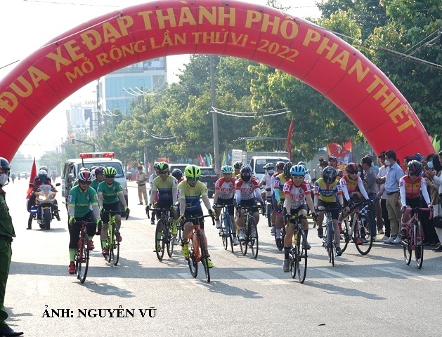 Khai mạc Giải đua xe đạp Phan Thiết mở rộng năm 2022