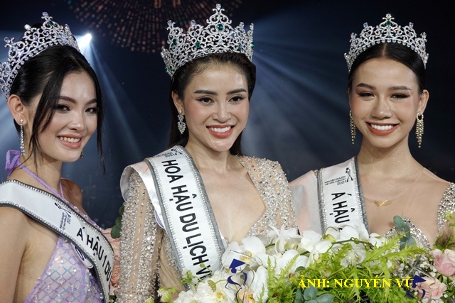 Lý Kim Thảo đăng quang Hoa hậu Du lịch Việt Nam Toàn cầu 2021