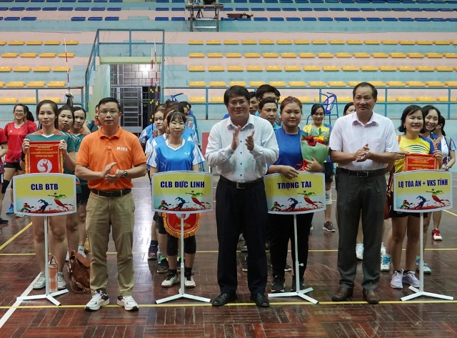 Khai mạc giải Bóng chuyền hơi nữ vô địch tỉnh Bình Thuận 2023