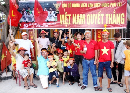 Phan Thiết “nóng” cùng U23 Việt Nam
