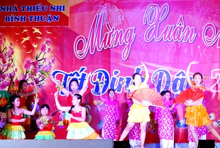 Khai hội Xuân Đinh Dậu 2017 tại Nhà Thiếu nhi Bình Thuận
