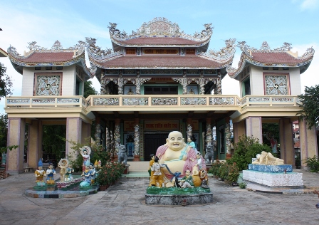 Viếng chùa Phan Thiết