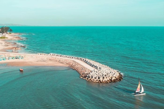 Bãi đá Ông Địa có gì