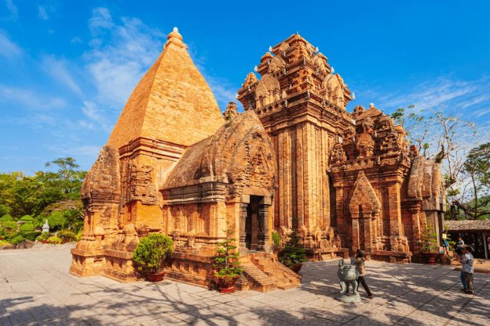 Tháp Chăm Po Sah Inư có gì