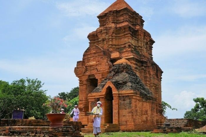 Kiến trúc Tháp Chăm Po Sah Inư