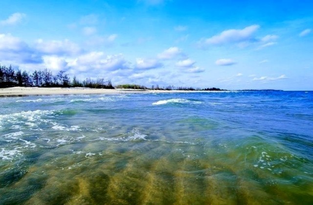 (Biển Sơn Mỹ, Hàm Tân; Ảnh: Nguyên Vũ)