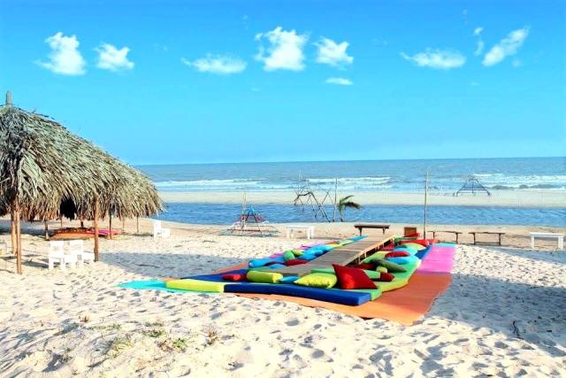 (Một vùng biển nguyên sơ và sạch đẹp; Ảnh: N.V)