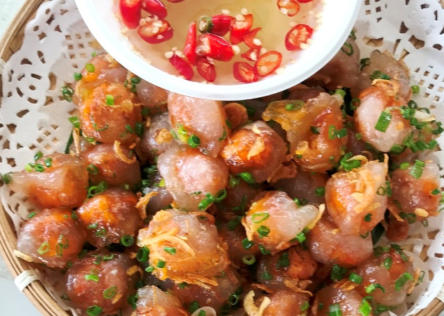 (Bánh quai vạc Phan Thiết; Ảnh: Nguyên Vũ)