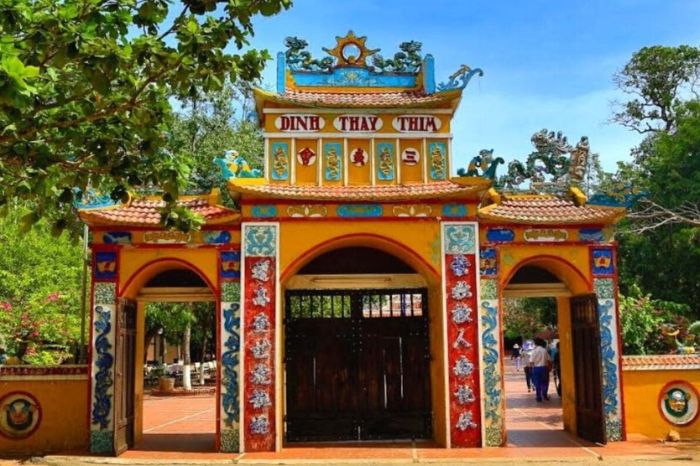 Dinh Thầy Thím Bình Thuận