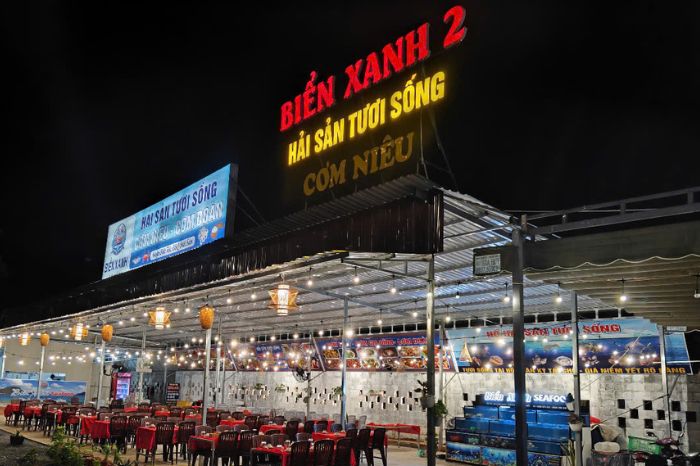 Quán cơm Bình Thuận đông khách