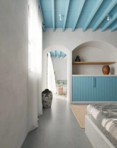 (Những căn phòng được thiết kế theo phong cách Địa Trung Hải đơn giản, trang nhã. Ảnh: ShinJun Ocean Villa)