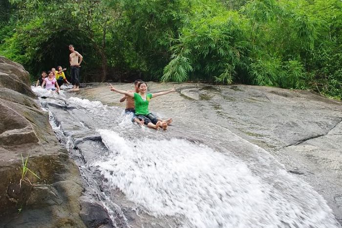 Thác trượt Tà Pứa