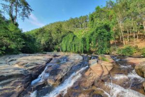 Thác trượt Tà Pứa