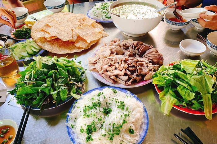 Bánh hỏi lòng heo Phú Long