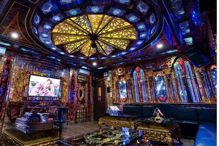 Quán karaoke Bình Thuận